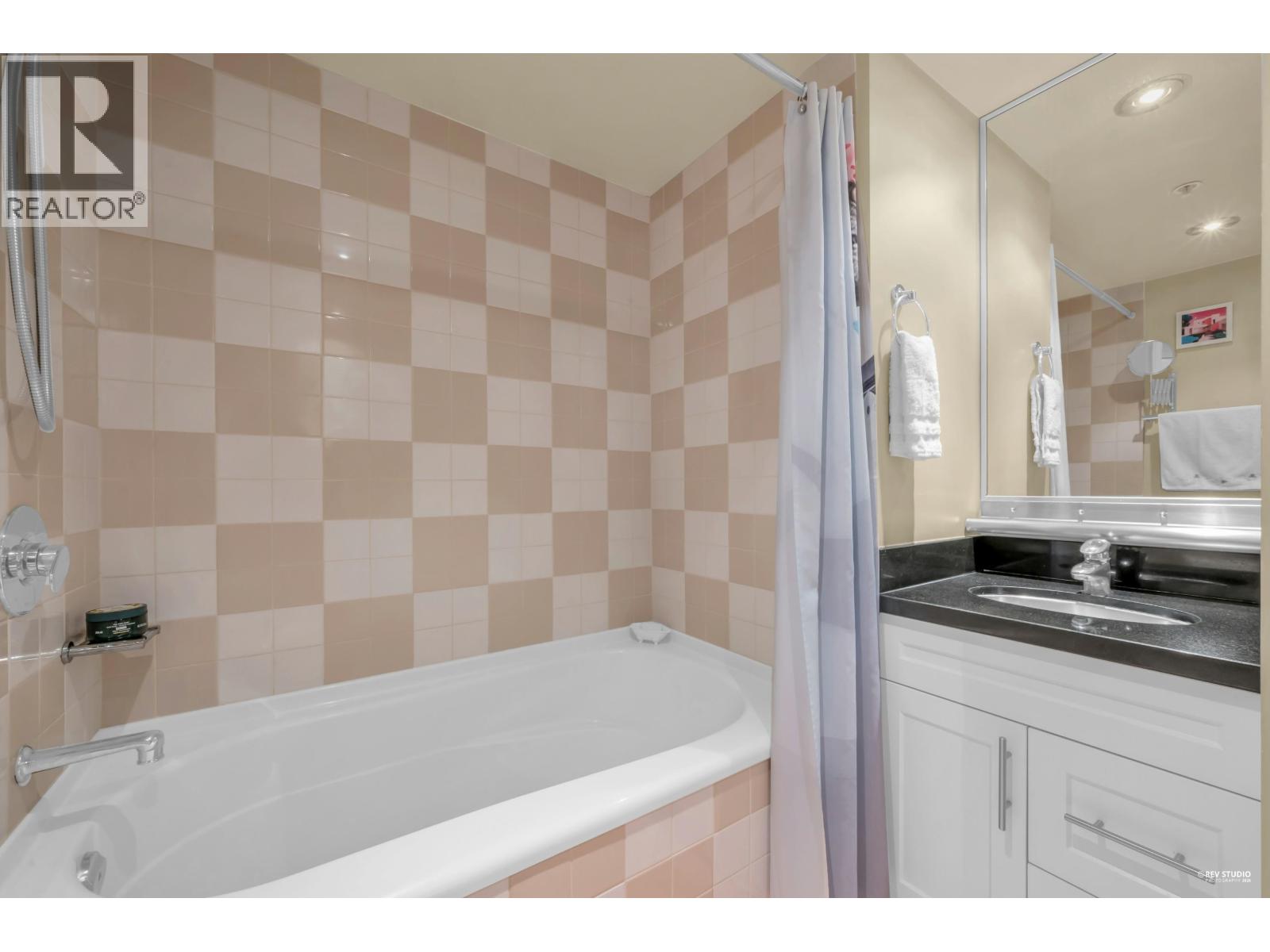 1501 1003 Burnaby Street, Vancouver, British Columbia V6E 4R7 - Photo 19 - R3105058