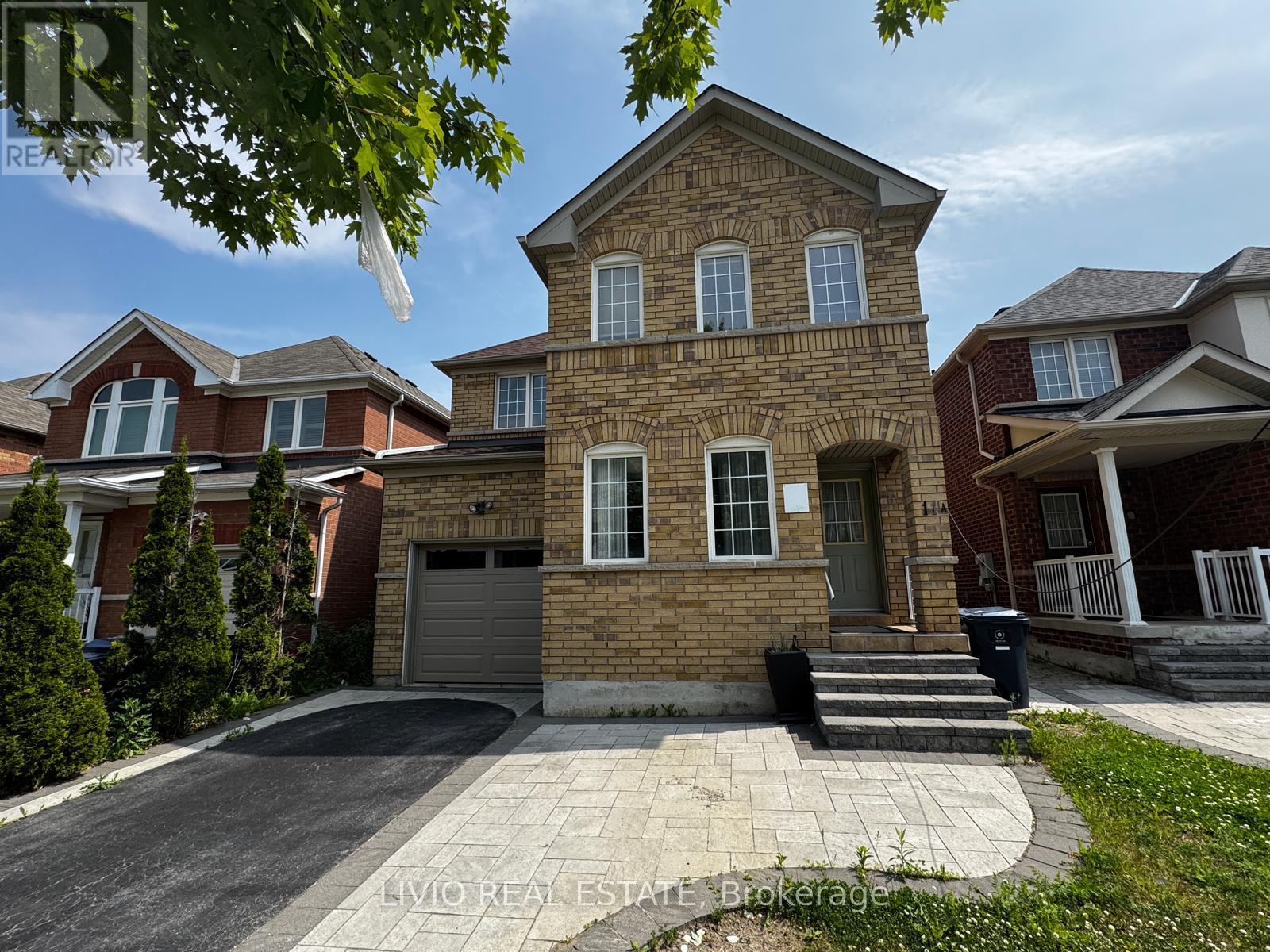 11A SEASONS DRIVE, Toronto, Ontario