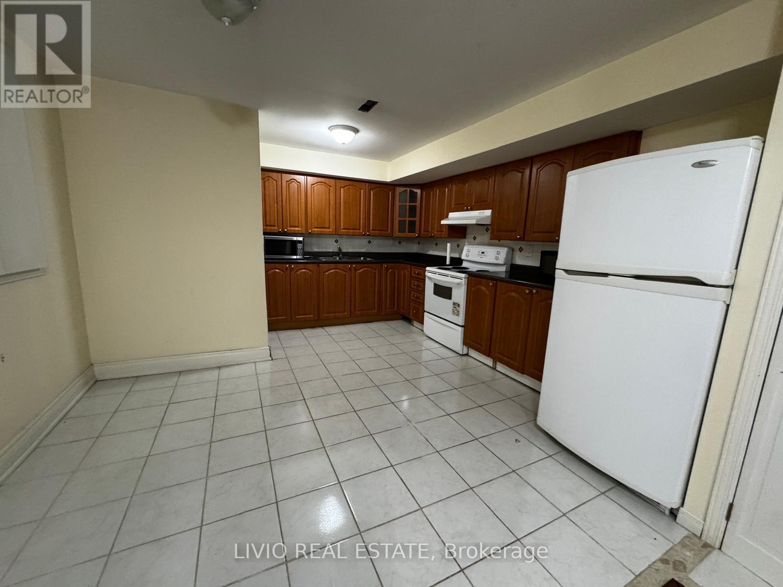 11a Seasons Drive, Toronto, Ontario  M1X 1X4 - Photo 22 - E13218022