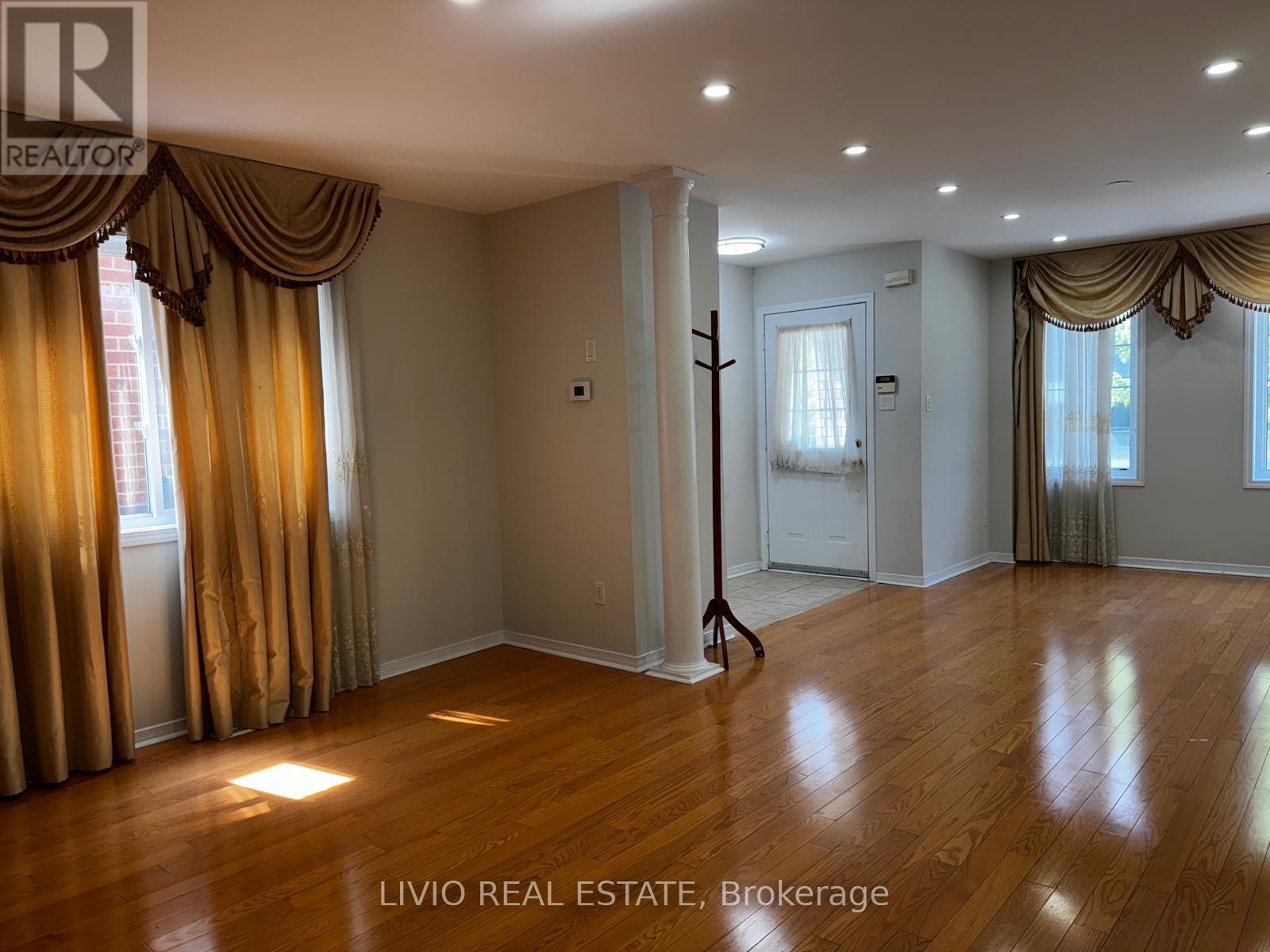 11a Seasons Drive, Toronto, Ontario  M1X 1X4 - Photo 5 - E13218022