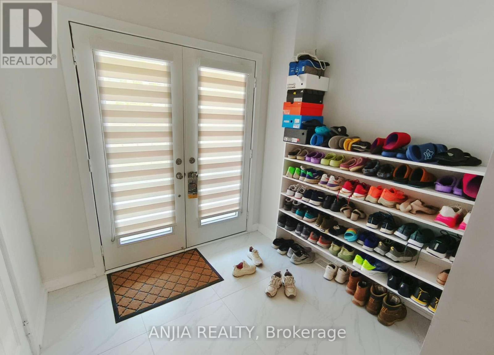 1floor+basement - 32 Danielle Moore Circle, Toronto, Ontario  M1P 2S7 - Photo 7 - E13218084