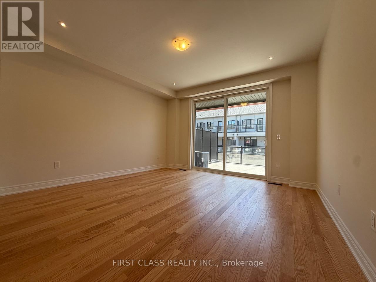 533 Vine Cliff Boulevard, Markham, Ontario  L6C 1L2 - Photo 6 - N13218082