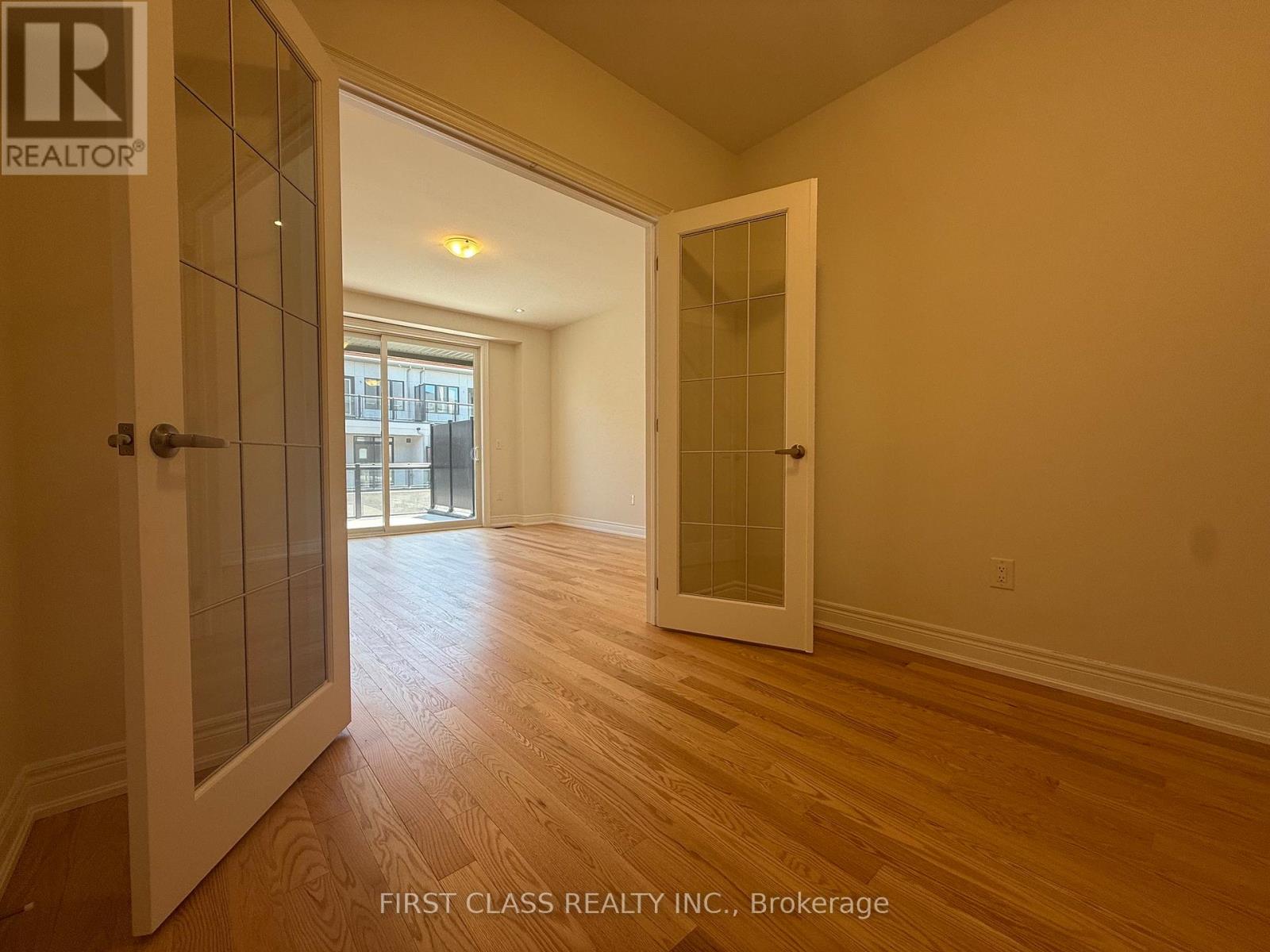 533 Vine Cliff Boulevard, Markham, Ontario  L6C 1L2 - Photo 8 - N13218082
