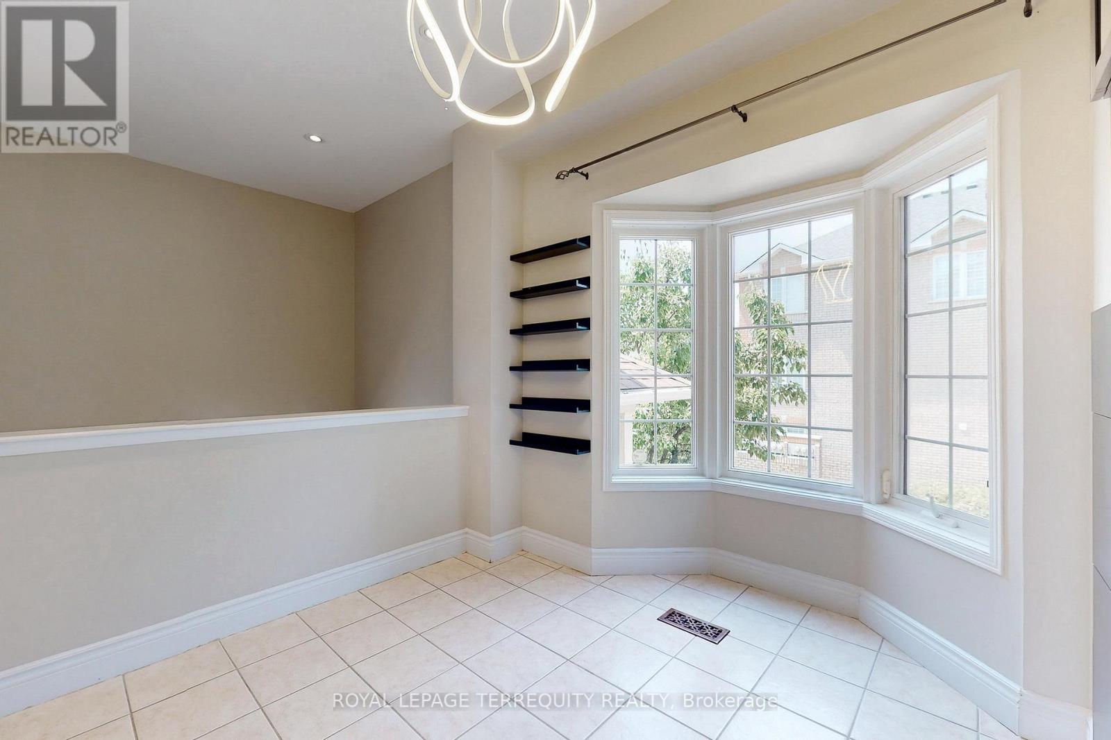 46 - 1130 Cawthra Road, Mississauga, Ontario  L5G 4V7 - Photo 15 - W13218024