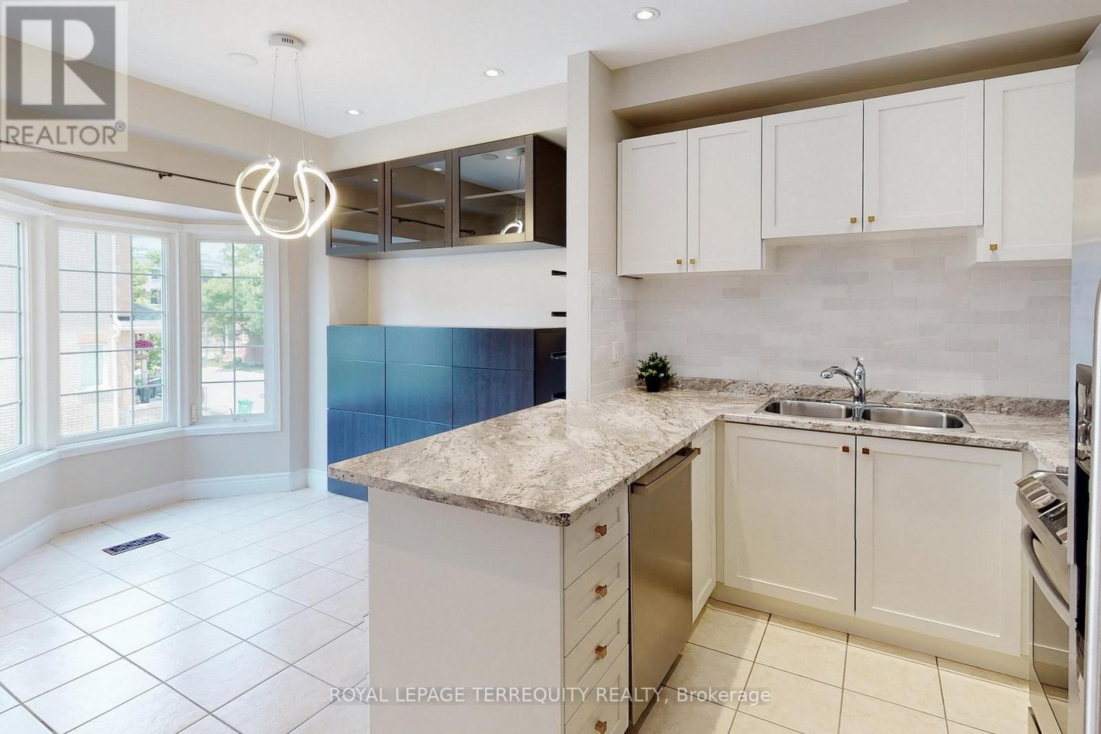 46 - 1130 Cawthra Road, Mississauga, Ontario  L5G 4V7 - Photo 9 - W13218024