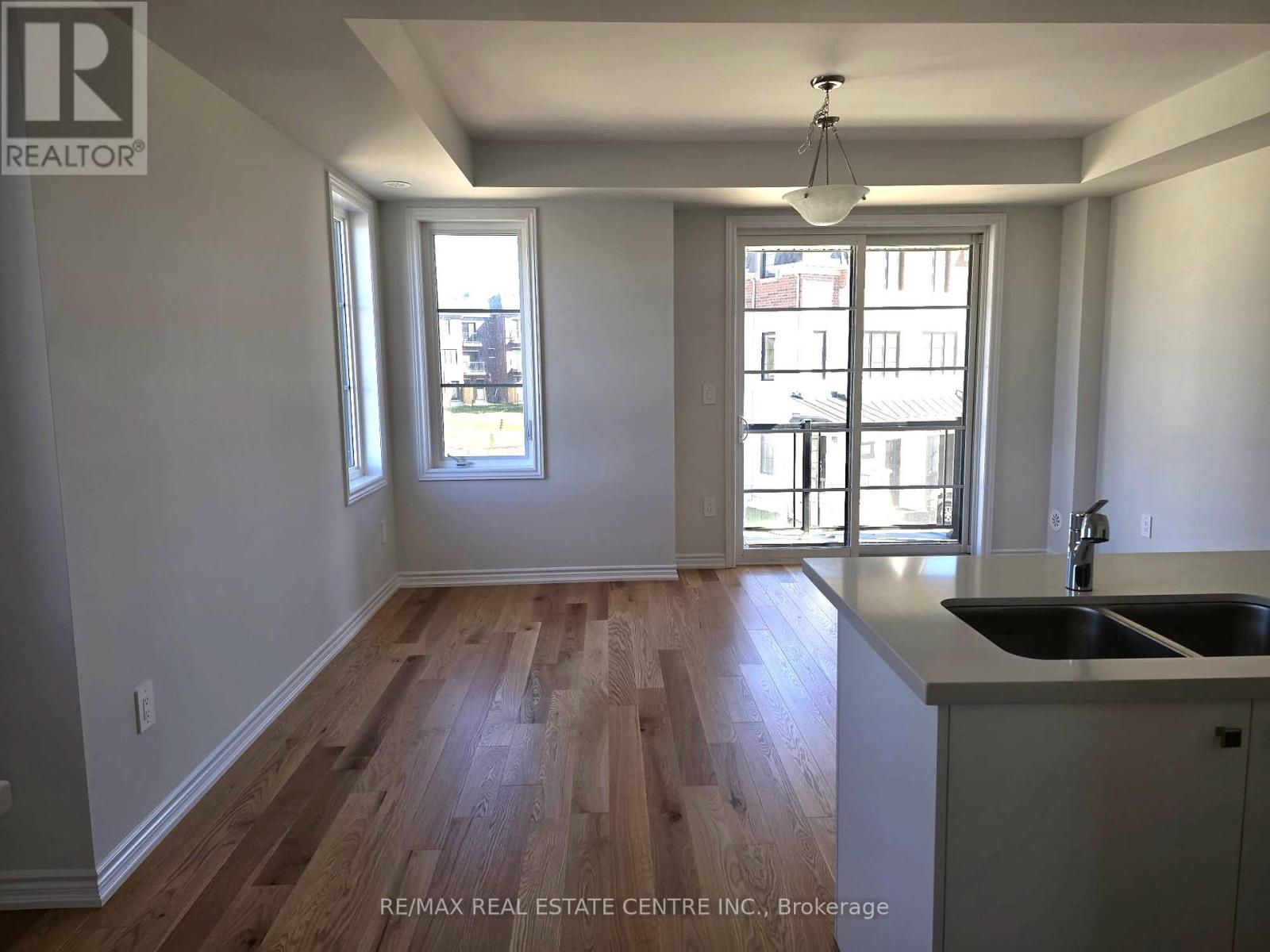 5959 Saigon Street, Mississauga, Ontario  L6H 7G1 - Photo 6 - W13218038