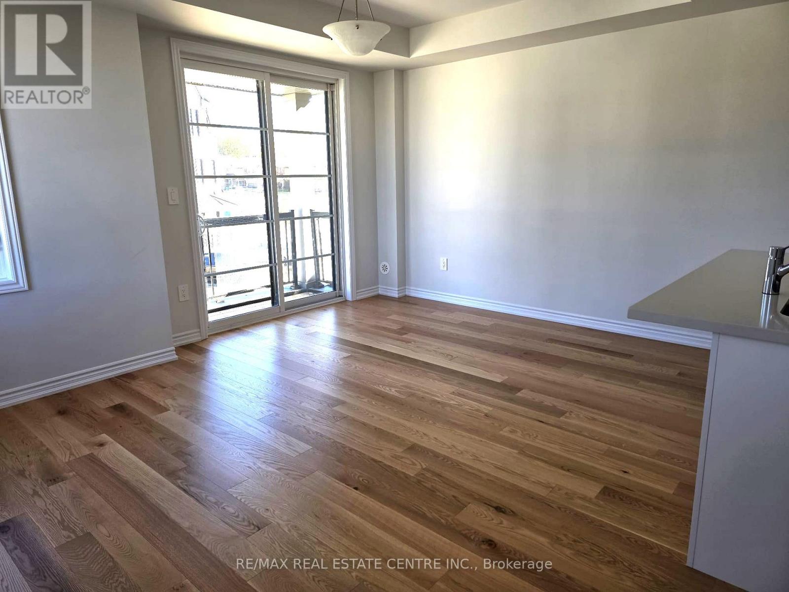 5959 Saigon Street, Mississauga, Ontario  L6H 7G1 - Photo 7 - W13218038