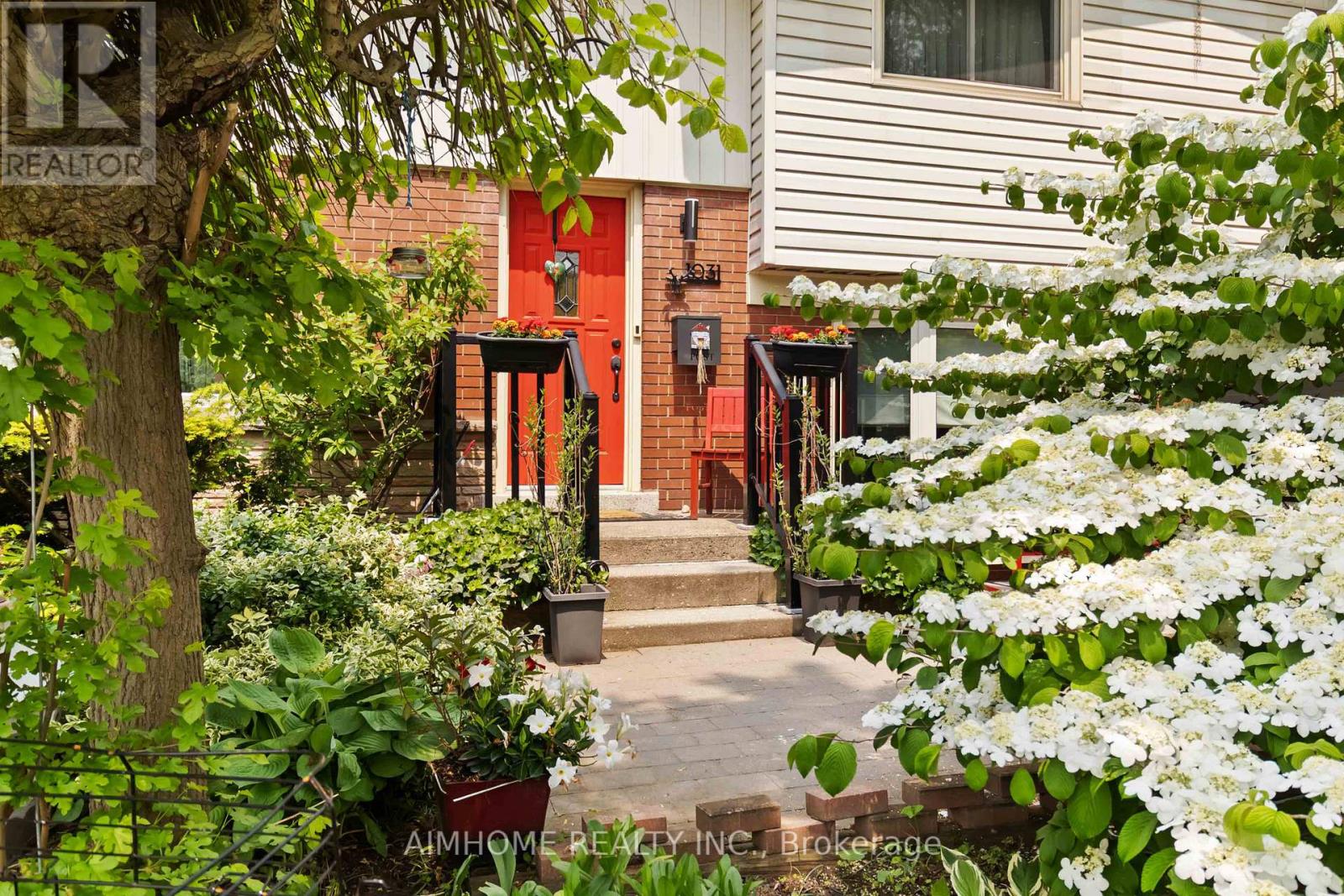 1031 Marley Crescent, Burlington, Ontario  L7T 3S3 - Photo 3 - W13218096