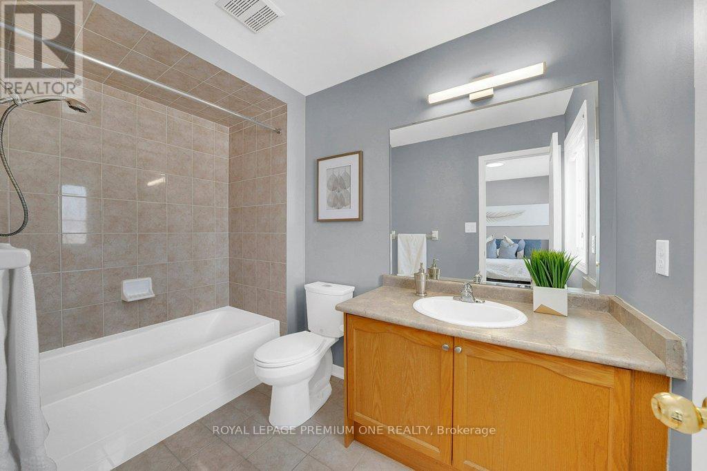 13 Summitridge Court, Brampton, Ontario  L6P 2E5 - Photo 14 - W13218112