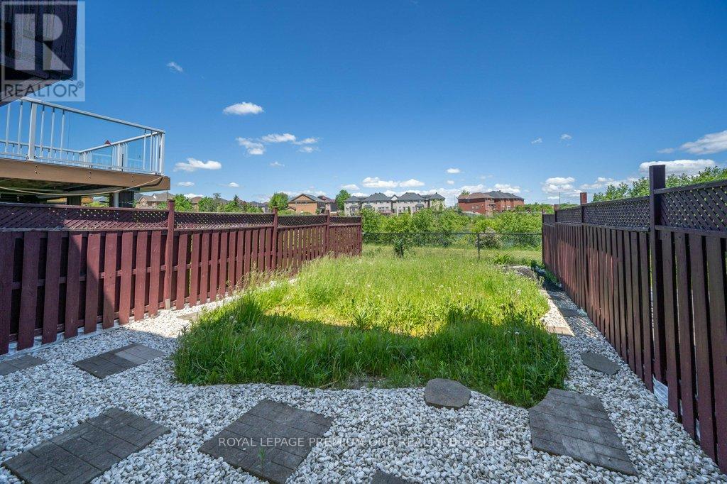 13 Summitridge Court, Brampton, Ontario  L6P 2E5 - Photo 28 - W13218112