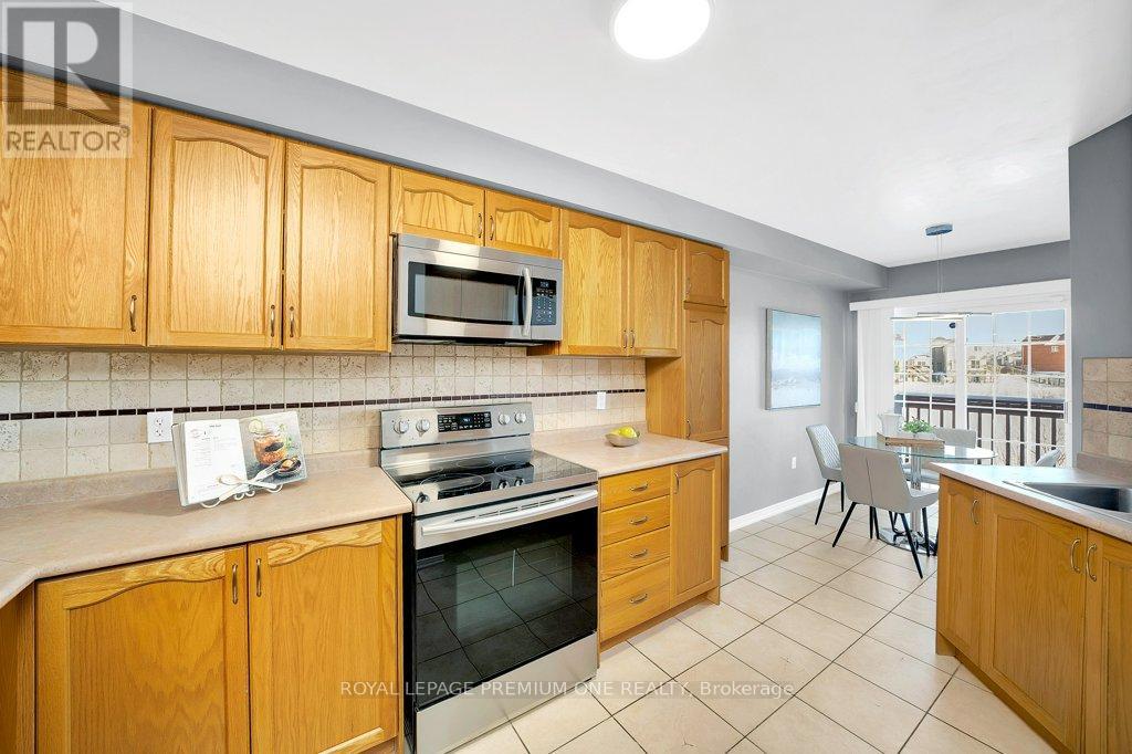 13 Summitridge Court, Brampton, Ontario  L6P 2E5 - Photo 6 - W13218112