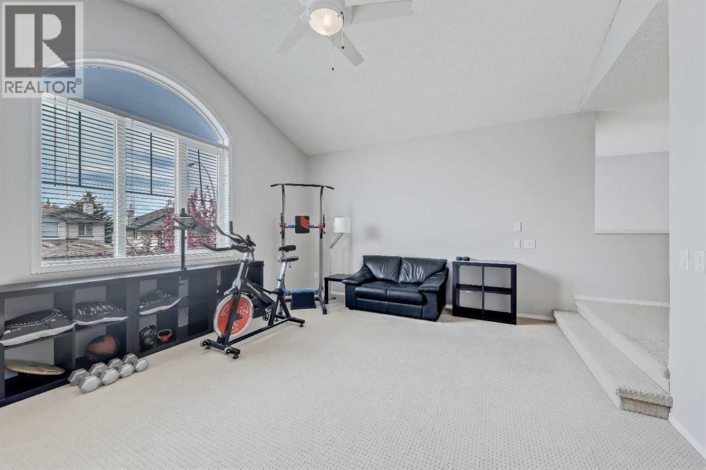 36 Mt Selkirk Close Se, Calgary, Alberta  T2Z 2R6 - Photo 20 - A2316027