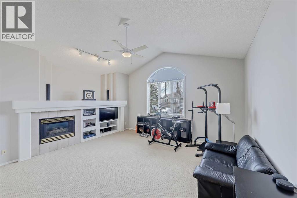 36 Mt Selkirk Close Se, Calgary, Alberta  T2Z 2R6 - Photo 19 - A2316027