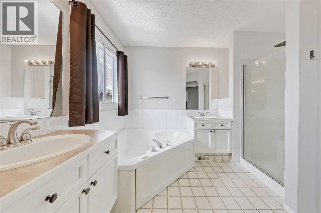 36 Mt Selkirk Close Se, Calgary, Alberta  T2Z 2R6 - Photo 26 - A2316027