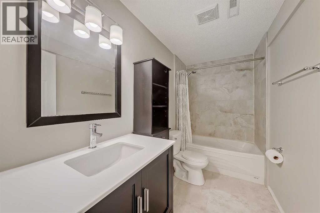 36 Mt Selkirk Close Se, Calgary, Alberta  T2Z 2R6 - Photo 38 - A2316027