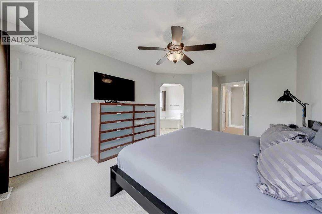 36 Mt Selkirk Close Se, Calgary, Alberta  T2Z 2R6 - Photo 23 - A2316027
