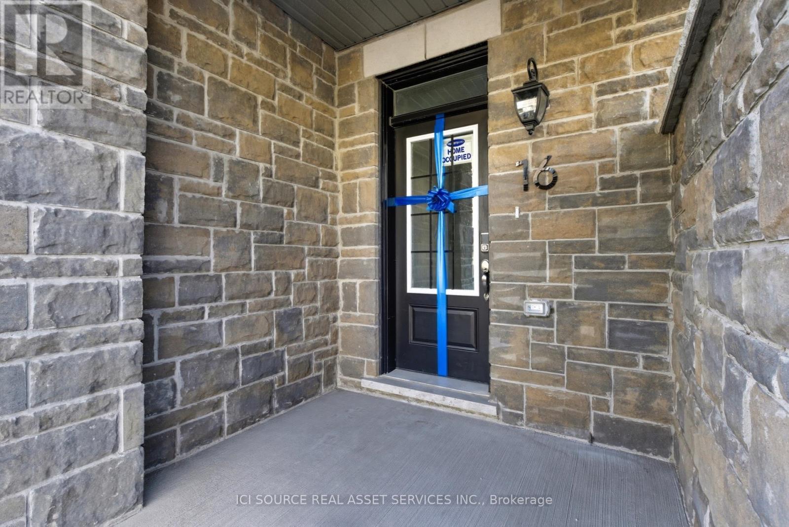 16 Pearen Lane, Barrie, Ontario  L9J 0Z6 - Photo 3 - S12949262