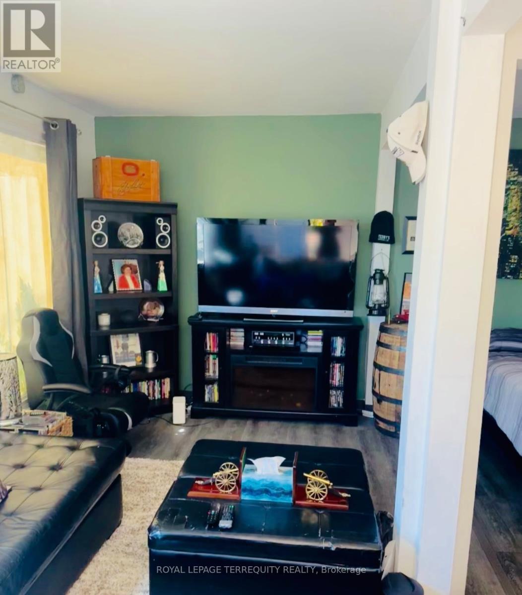 252 Bloor Street E, Oshawa, Ontario  L1H 3M6 - Photo 7 - E13129456