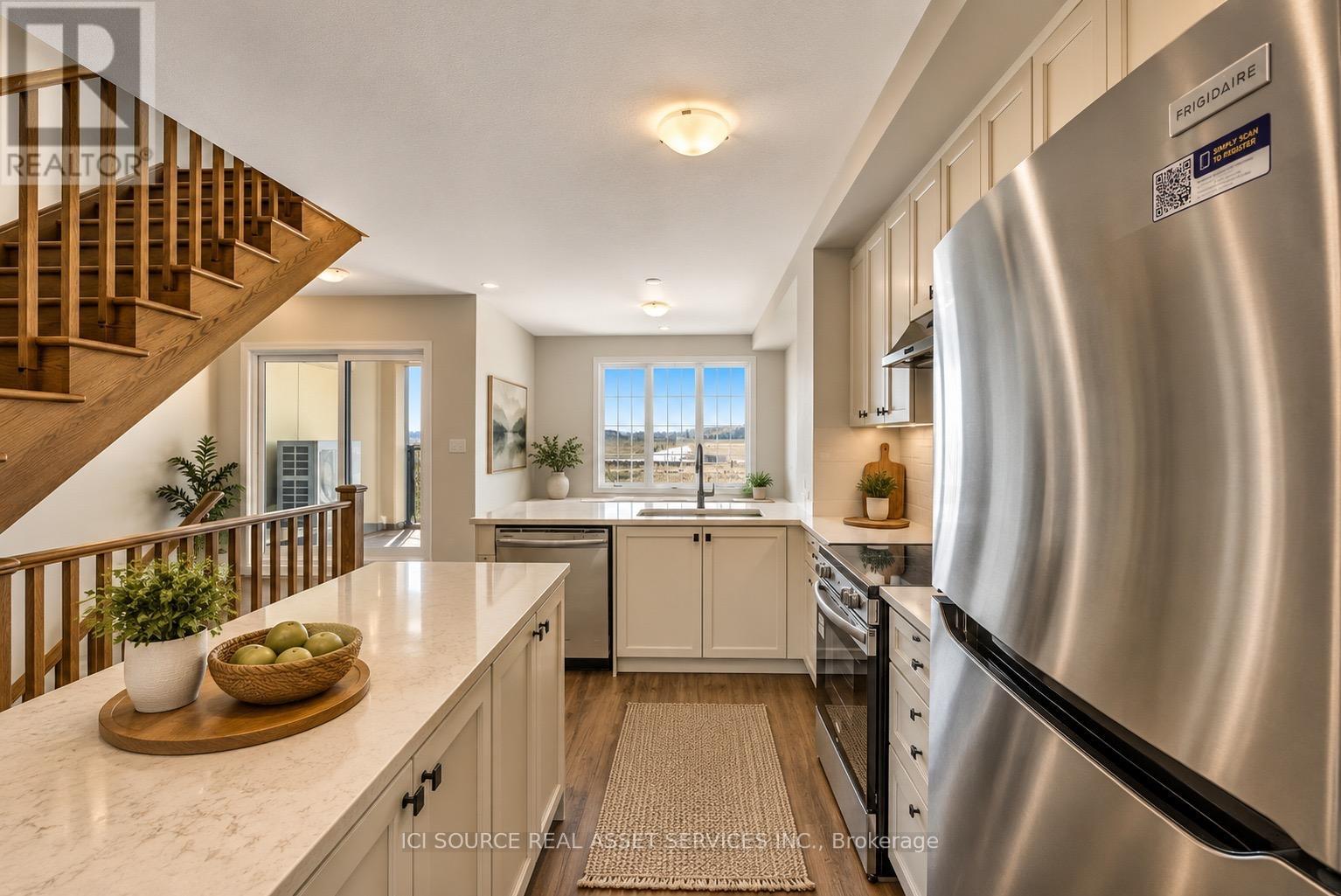 16 Pearen Lane, Barrie, Ontario  L9J 0Z6 - Photo 8 - S12949262