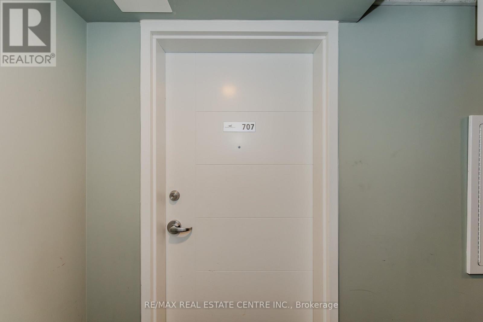707 - 251 Hemlock Street, Waterloo, Ontario  N2L 0H2 - Photo 2 - X13218048