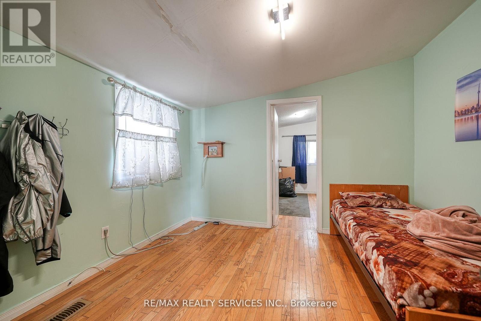 24 Norlan Avenue, London South, Ontario  N5W 5P1 - Photo 23 - X13218050
