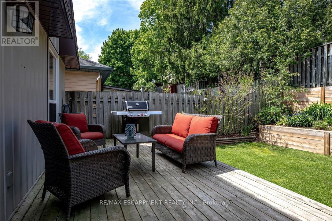 42 Bridlewood Drive, Hamilton, Ontario  L9H 6H4 - Photo 38 - X13218070