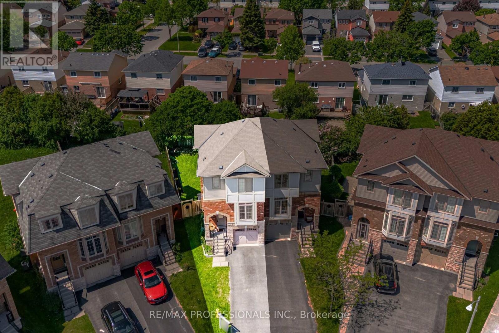 45 Horton Street, Ajax, Ontario  L1Z 1E3 - Photo 2 - E13175112