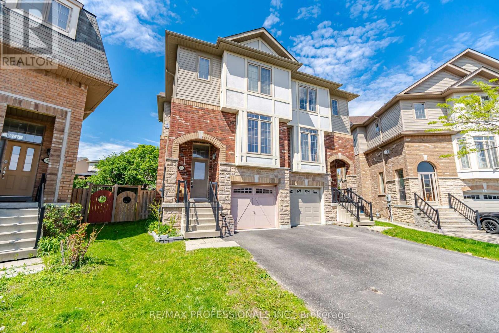 45 Horton Street, Ajax, Ontario  L1Z 1E3 - Photo 4 - E13175112