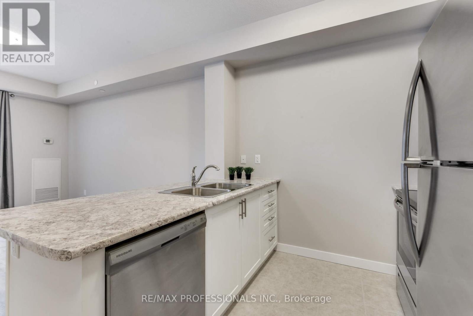 124 - 101 Shoreview Place, Hamilton, Ontario  L8E 0K2 - Photo 20 - X12885582