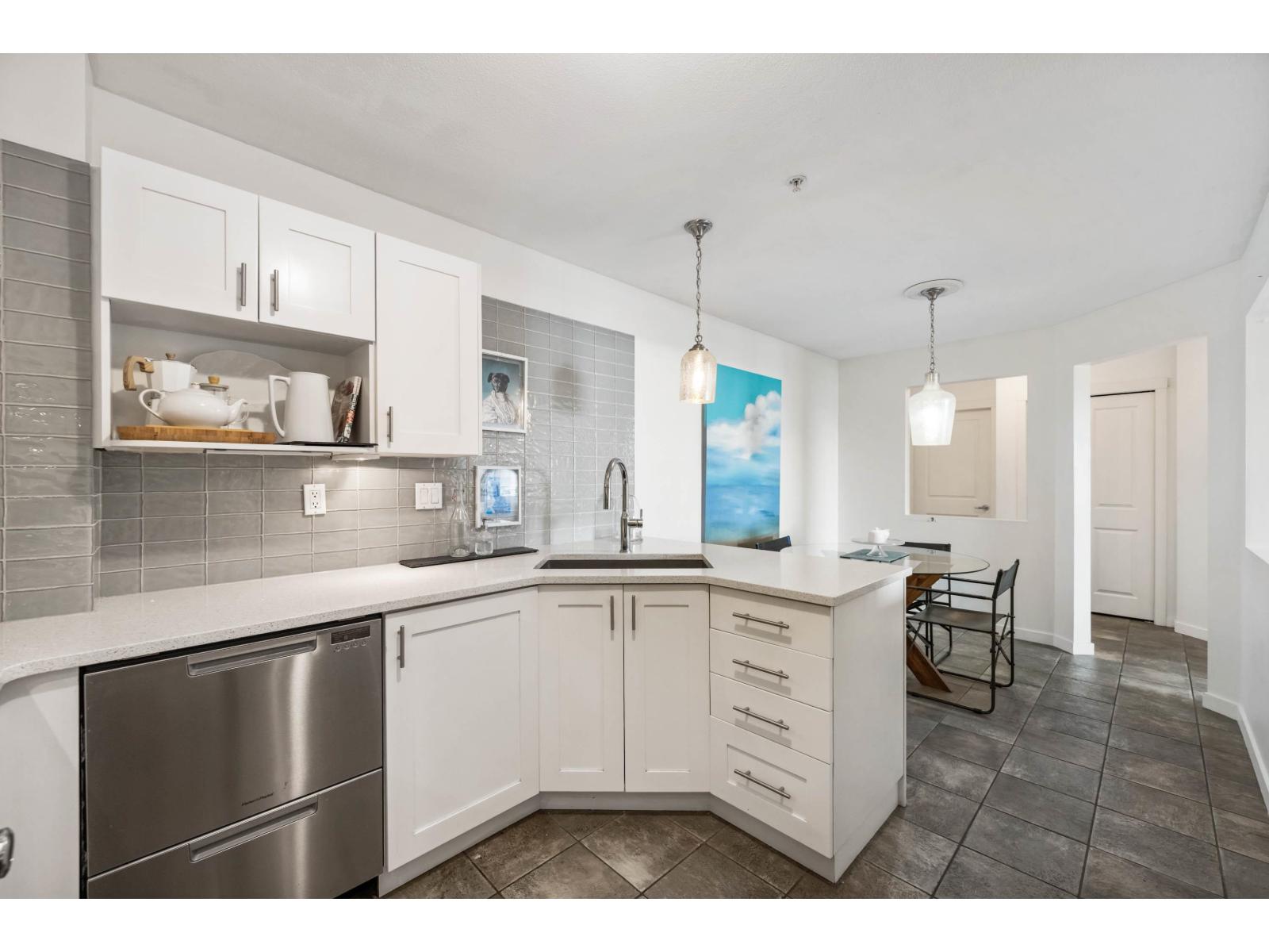 311 15621 Marine Drive, White Rock, British Columbia  V4B 1E1 - Photo 12 - R3129867