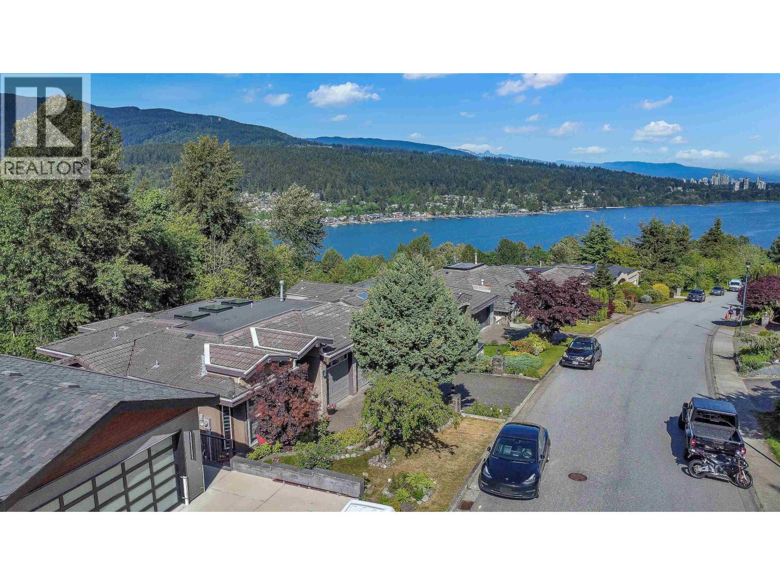 13 Shoreline Circle, Port Moody, British Columbia  V3H 4T9 - Photo 3 - R3127525