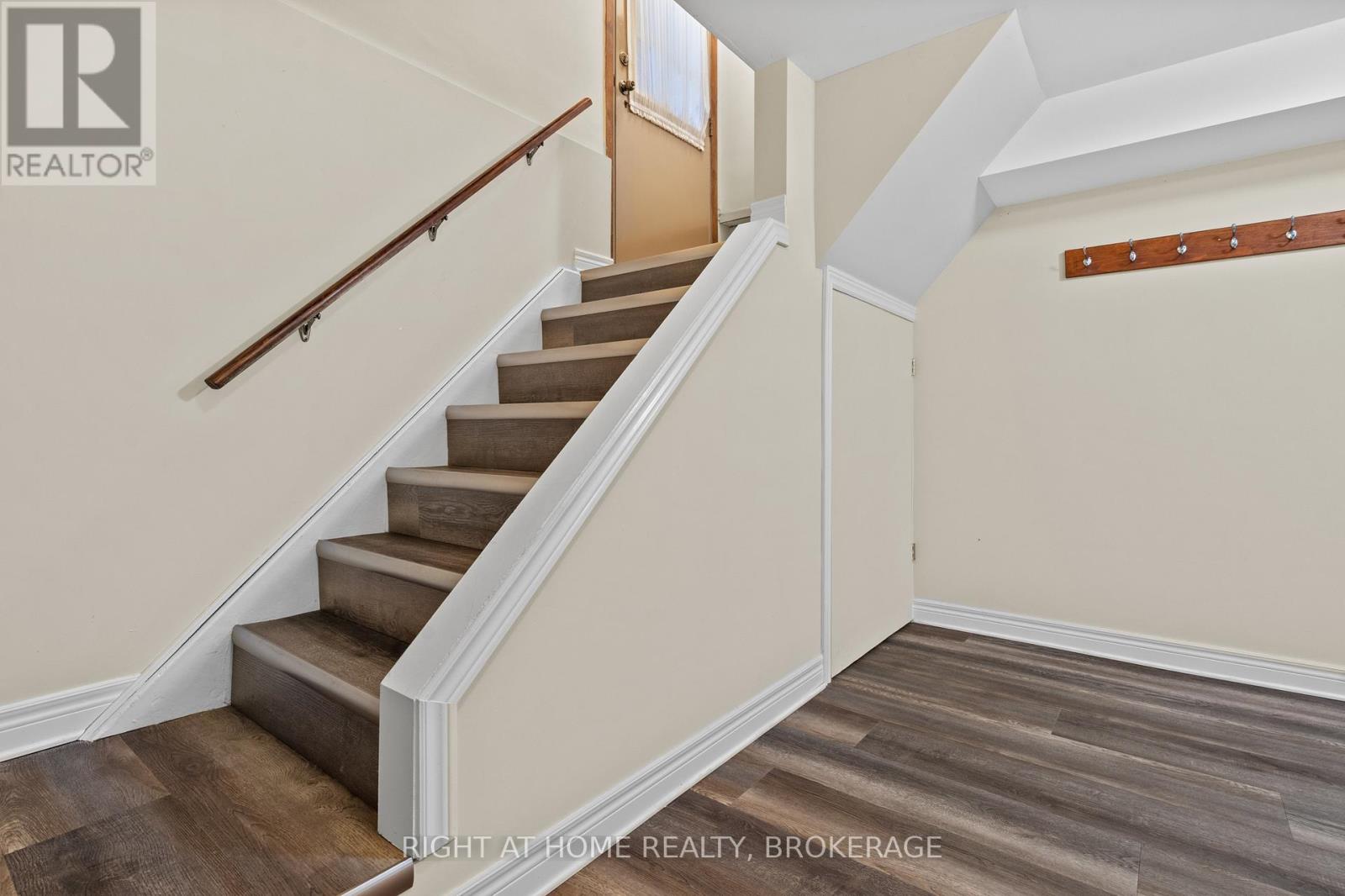 12 Lorne Avenue, Grimsby, Ontario  L3M 2H5 - Photo 20 - X13218116