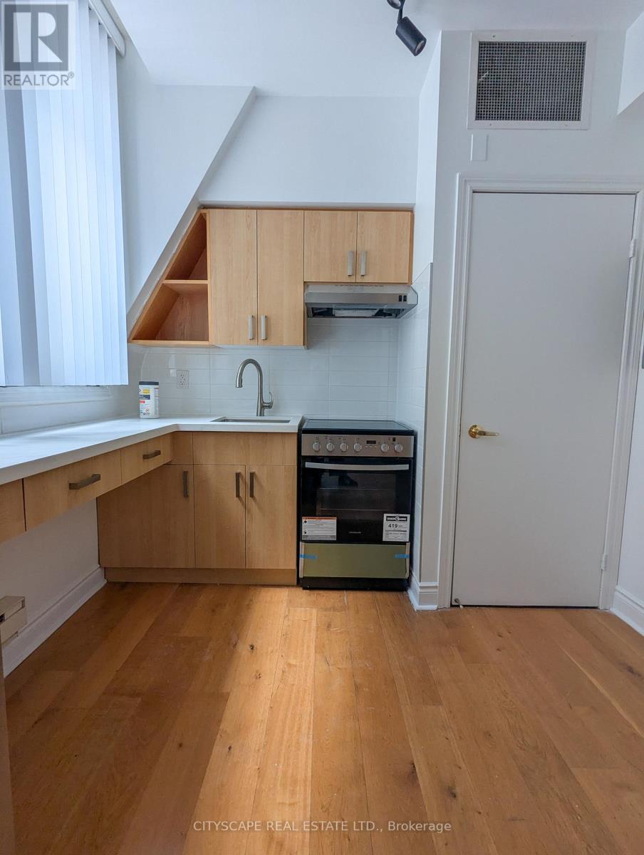 401 - 73 Richmond Street W, Toronto, Ontario  M5H 4E8 - Photo 13 - C13218114