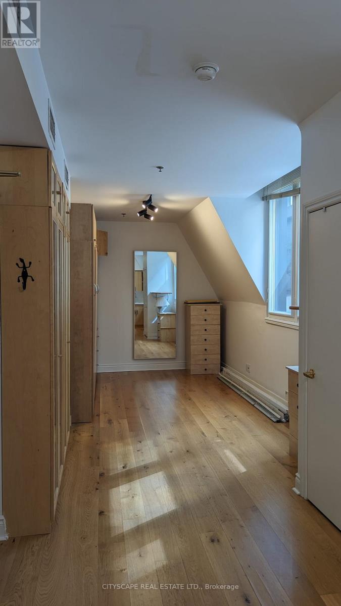 401 - 73 Richmond Street W, Toronto, Ontario  M5H 4E8 - Photo 5 - C13218114