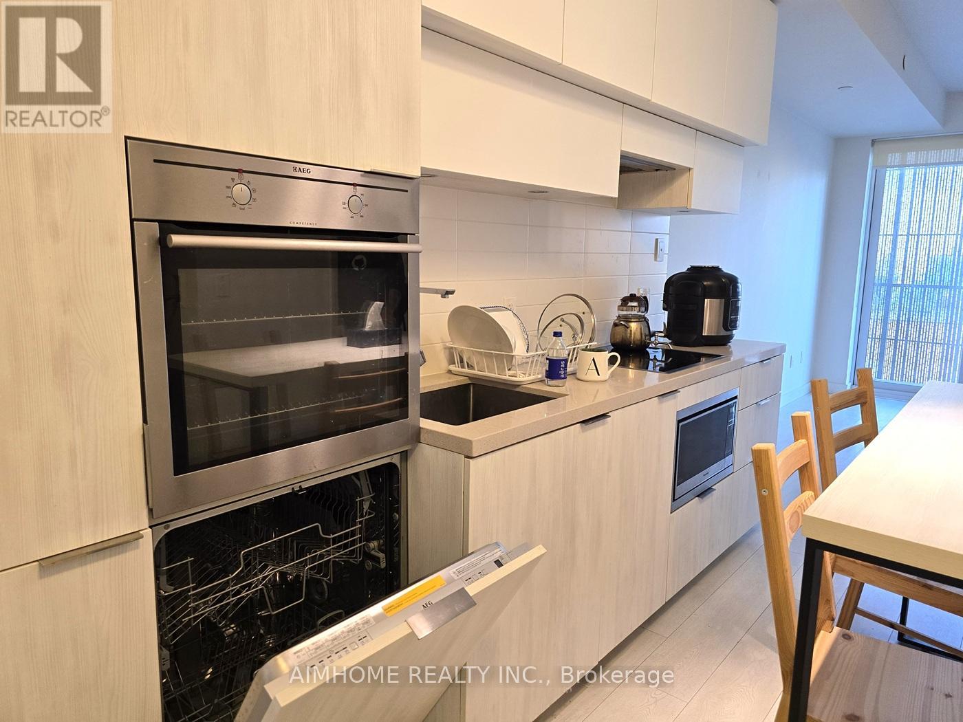 1510 - 8 Eglinton Avenue E, Toronto, Ontario  M4P 0C1 - Photo 6 - C13218124