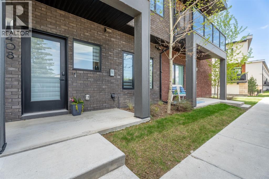 408 Greenbriar Common Nw, Calgary, Alberta  T3B 6J3 - Photo 3 - A2315369
