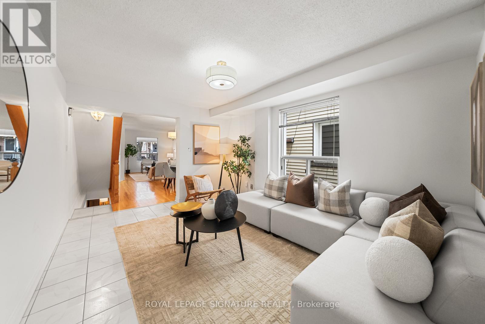 387 Bartlett Avenue N, Toronto, Ontario  M6H 3G8 - Photo 10 - W13207160