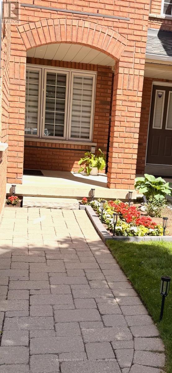 62 - 2665 Thomas Street, Mississauga, Ontario  L5M 6G6 - Photo 3 - W13162018