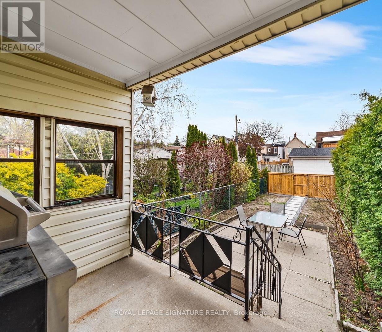 387 Bartlett Avenue N, Toronto, Ontario  M6H 3G8 - Photo 13 - W13207160