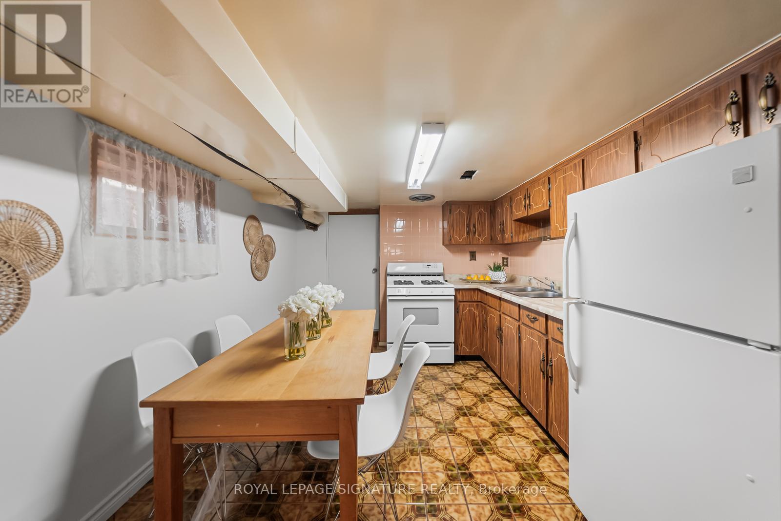 387 Bartlett Avenue N, Toronto, Ontario  M6H 3G8 - Photo 26 - W13207160