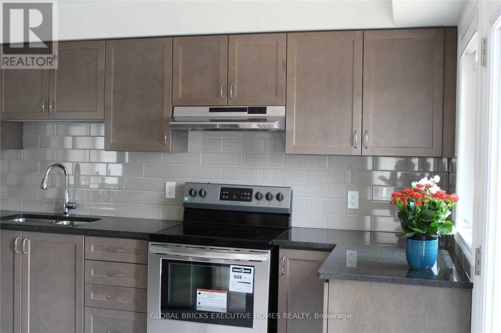 3461 Vernon Powell Drive, Oakville, Ontario  L6H 0Y1 - Photo 11 - W13218138