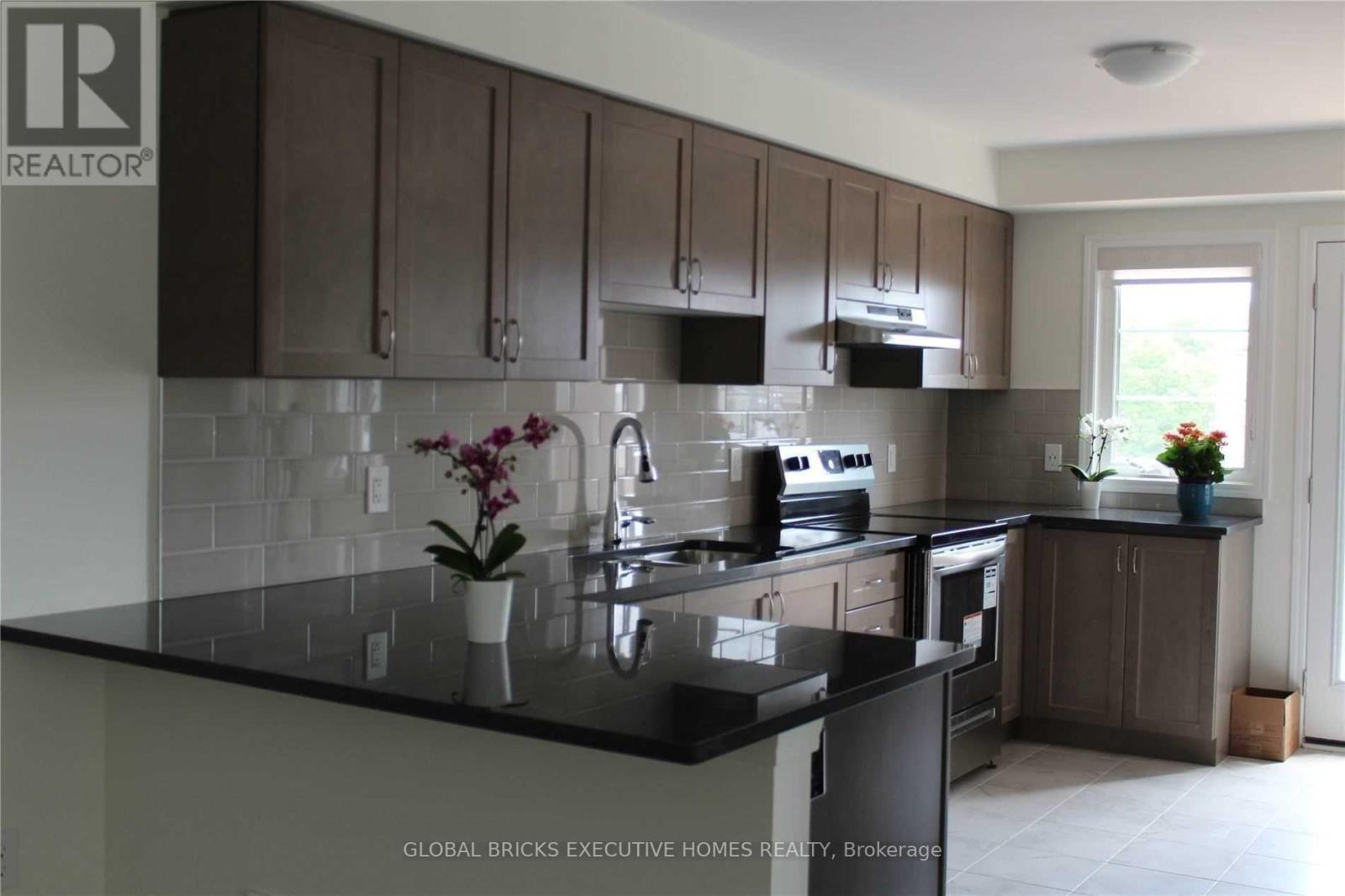 3461 Vernon Powell Drive, Oakville, Ontario  L6H 0Y1 - Photo 9 - W13218138