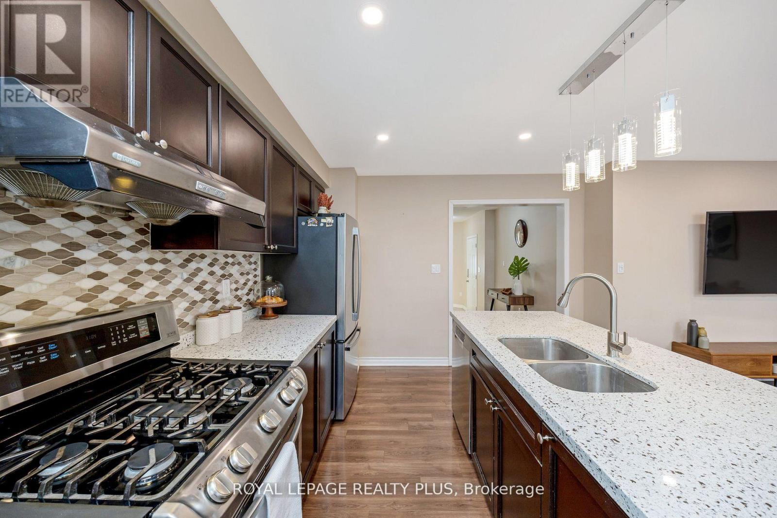 1542 Gainer Crescent, Milton, Ontario  L9T 0Y3 - Photo 15 - W13174658