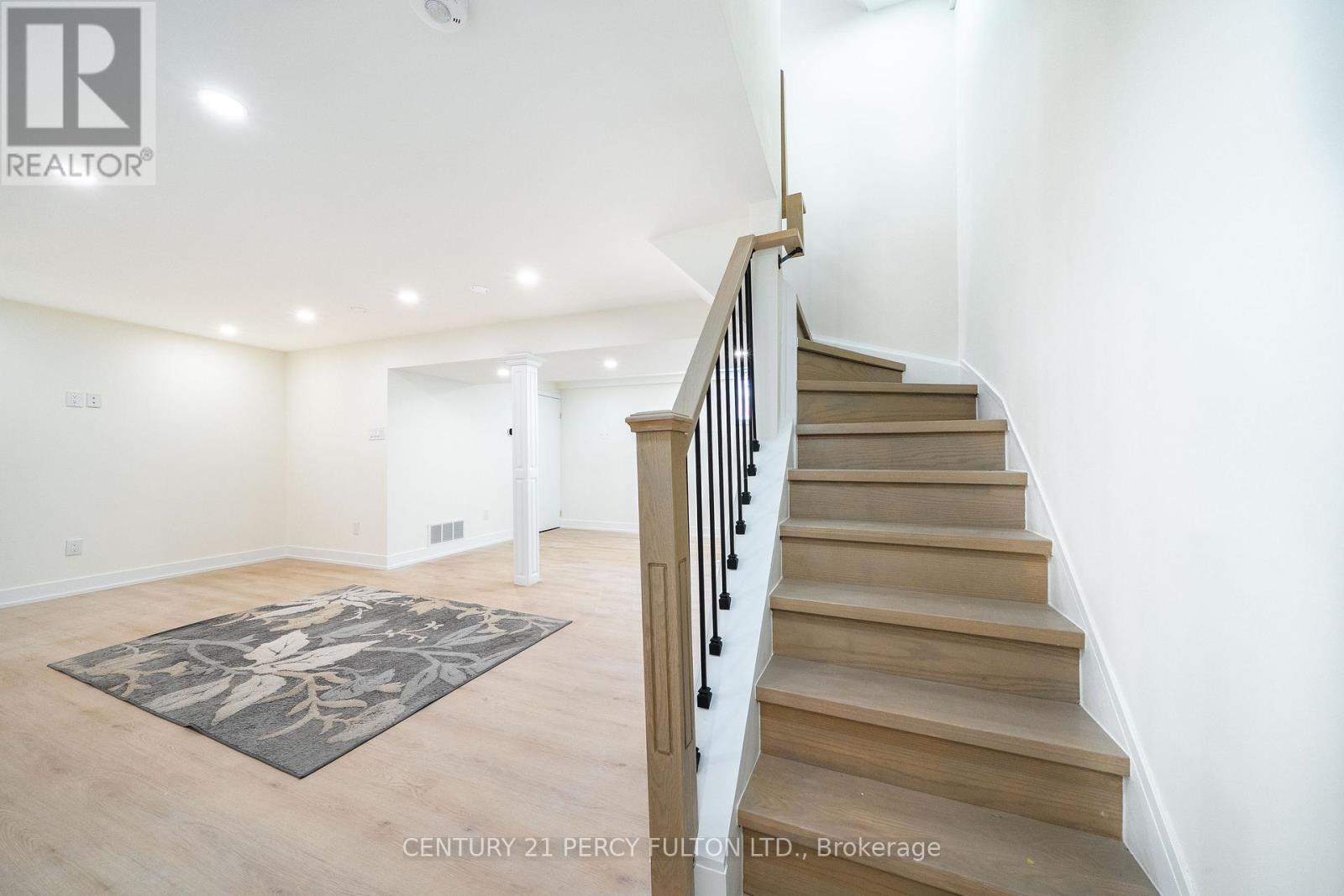 1611 Geta Circle, Pickering, Ontario  L1V 3B5 - Photo 15 - E13218086