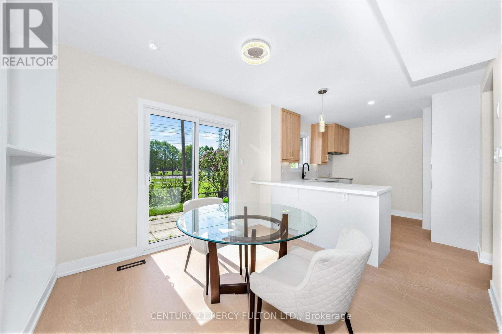 1611 Geta Circle, Pickering, Ontario  L1V 3B5 - Photo 6 - E13218086
