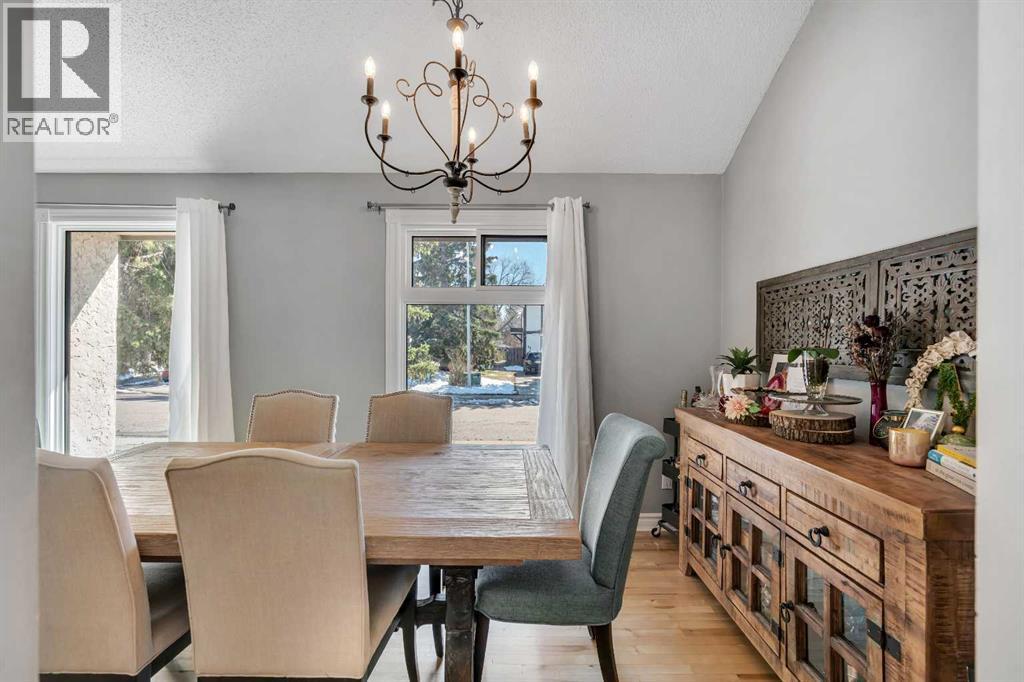 12 Oakvale Place Sw, Calgary, Alberta  T2V 1H4 - Photo 9 - A2316360