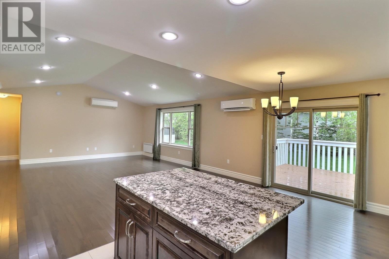 65 Southampton Drive, Stratford, Prince Edward Island C1B 0B2 - Photo 6 - 202612689