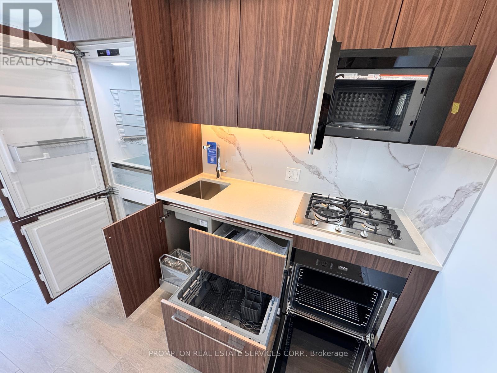 1807 - 68 Esther Shiner Boulevard, Toronto, Ontario  M2K 0J6 - Photo 14 - C13218160