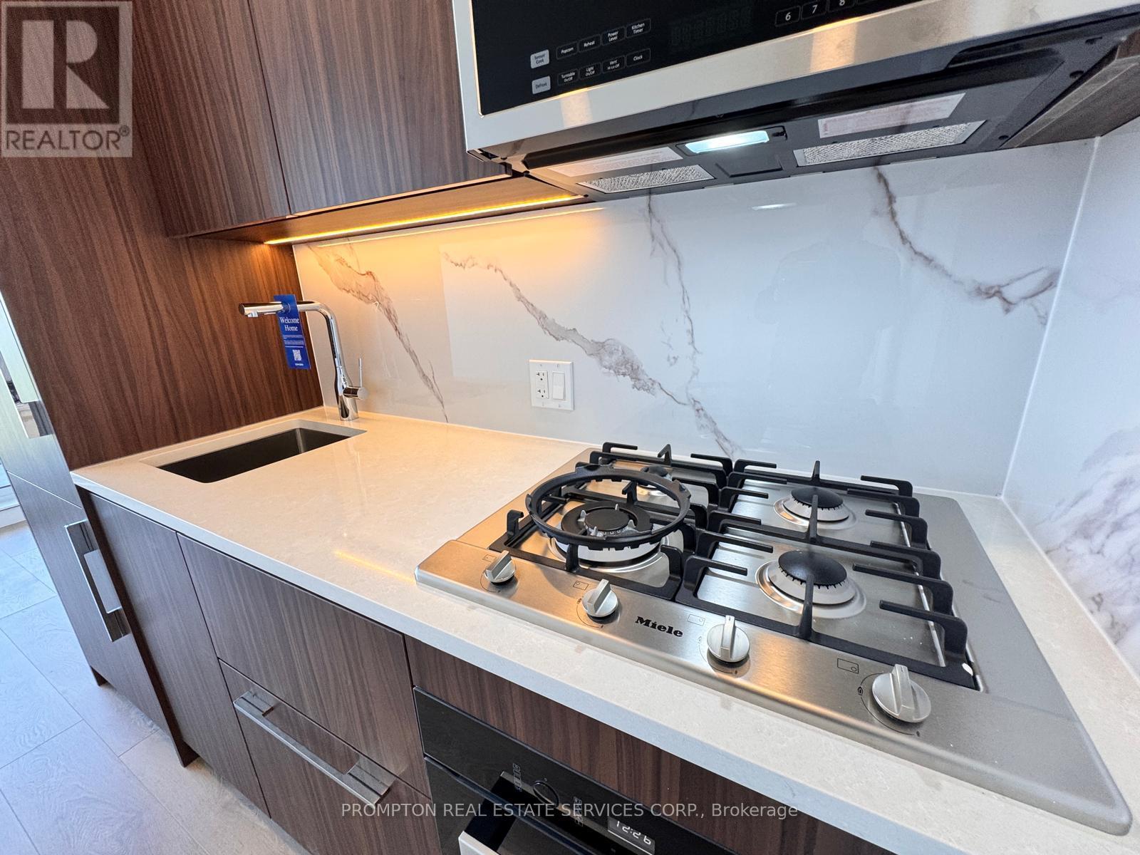 1807 - 68 Esther Shiner Boulevard, Toronto, Ontario  M2K 0J6 - Photo 17 - C13218160