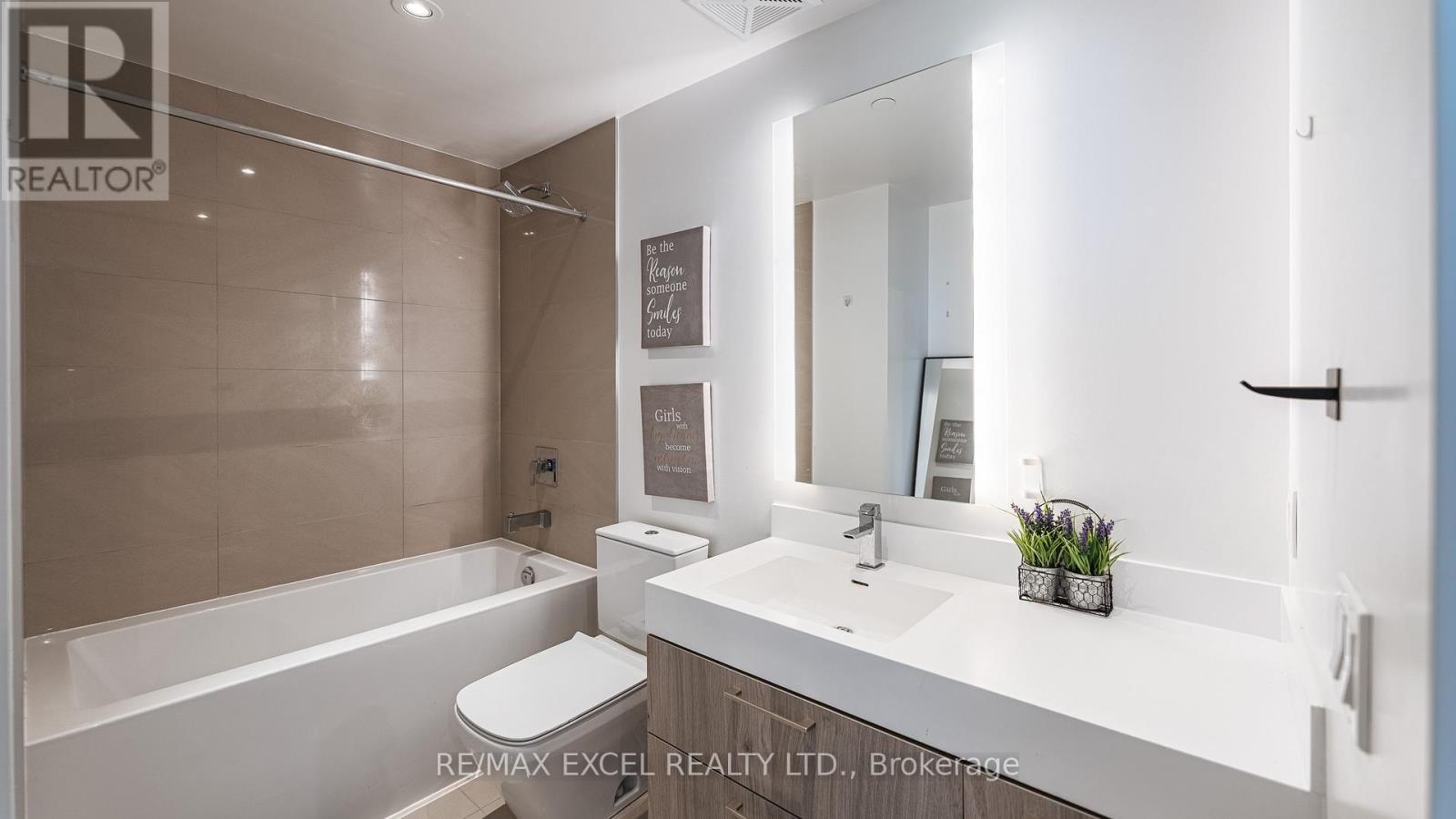 3909 - 1 Yorkville Avenue, Toronto, Ontario  M4W 1L1 - Photo 19 - C13218180